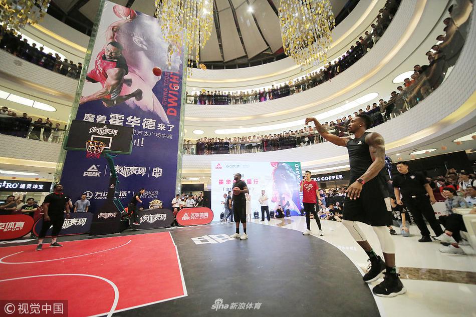 霍华德中国行亮相安徽学习茶艺书法