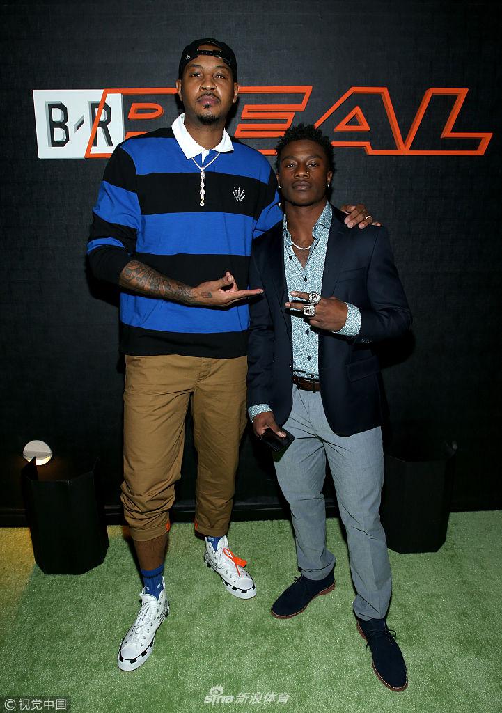 瓜灯泡合体领衔众球员亮相商业活动