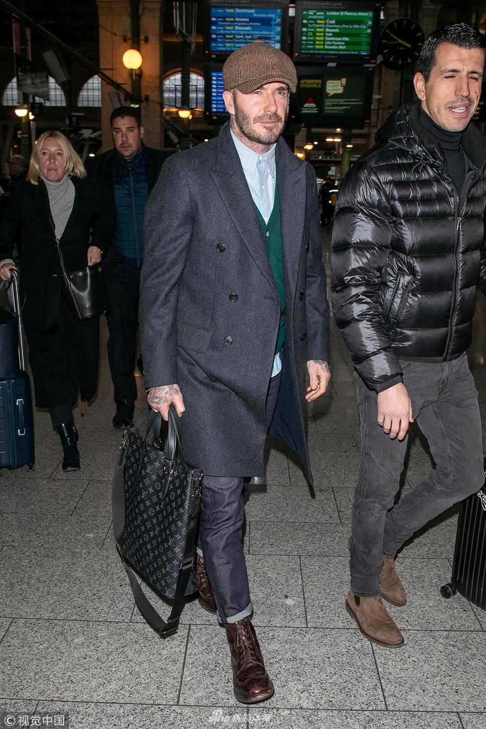 贝克汉姆穿绿马甲变潮爷