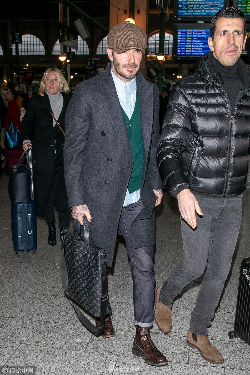 贝克汉姆穿绿马甲变潮爷