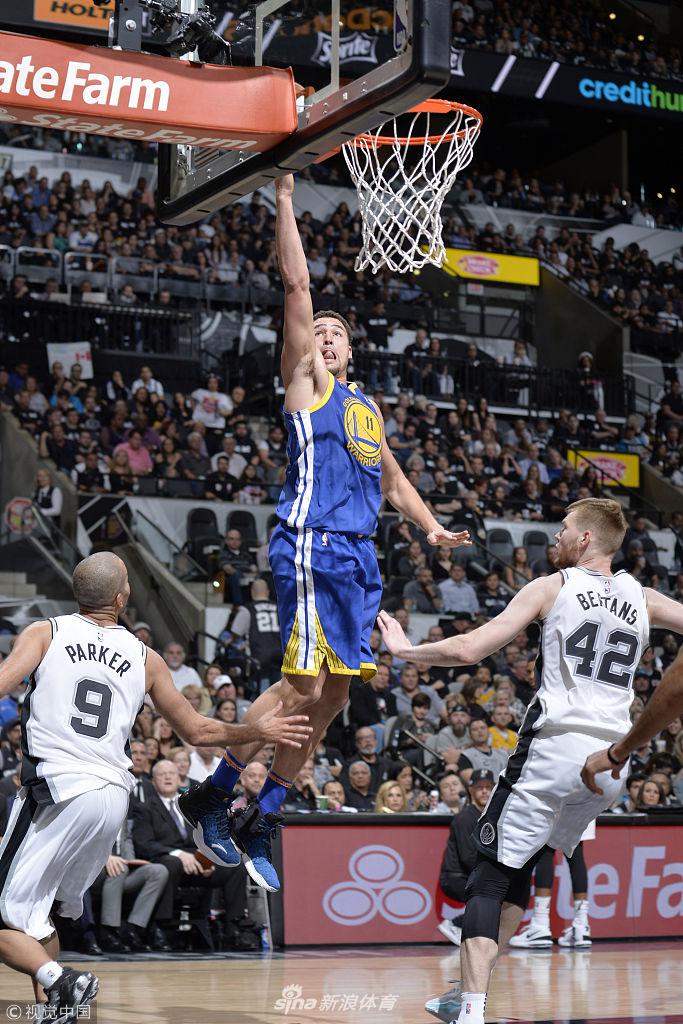 汤普森单手上篮