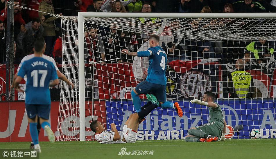 拉莫斯乌龙瞬间