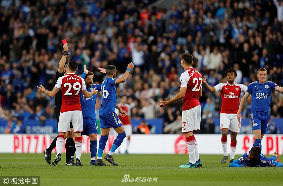 马夫罗帕诺斯染红