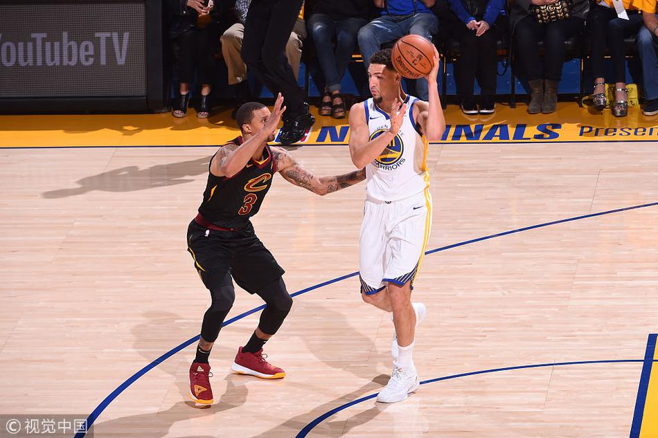 汤普森持球进攻