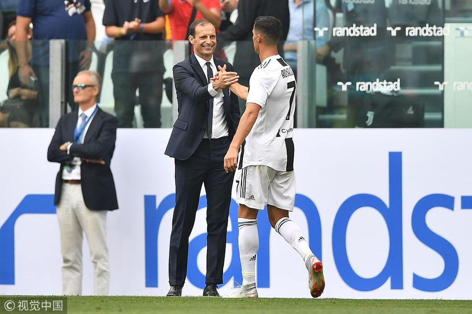 C罗阿莱格里击掌