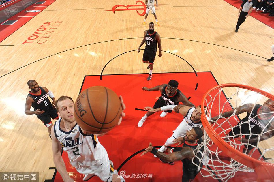 因格尔斯轻松上篮