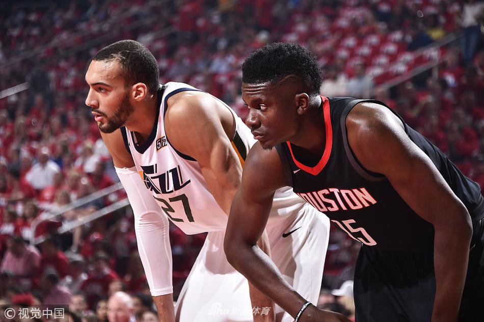 火箭爵士两大内线PK