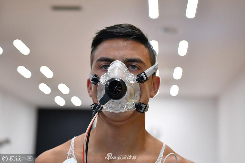 迪巴拉神情轻松