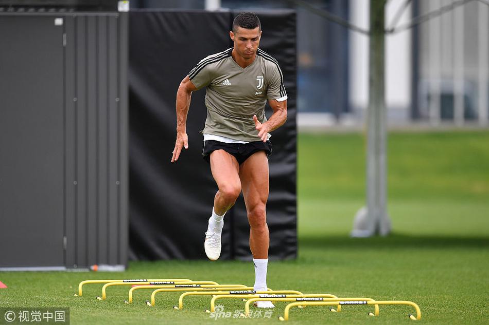 C罗用表现告诉队友：巨星是如何练成的
