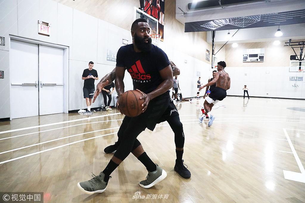 火箭大杀器合体！哈登安东尼纽约合练