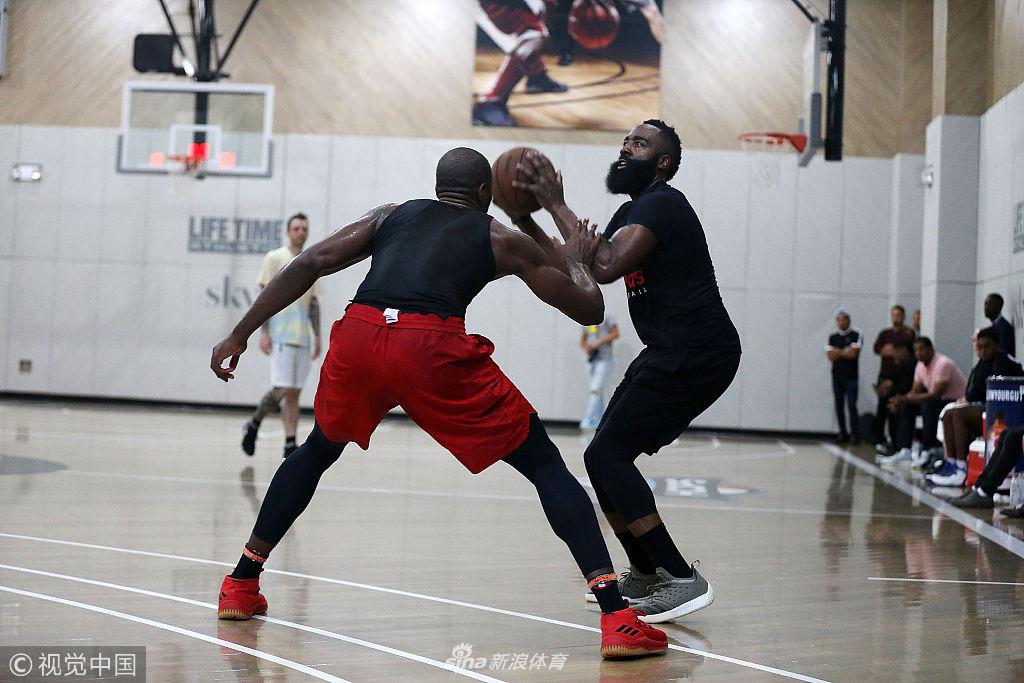 哈登单打伊巴卡