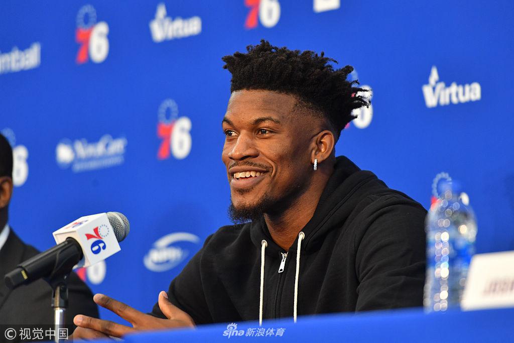 巴特勒正式亮相76人队 身穿23号球衣