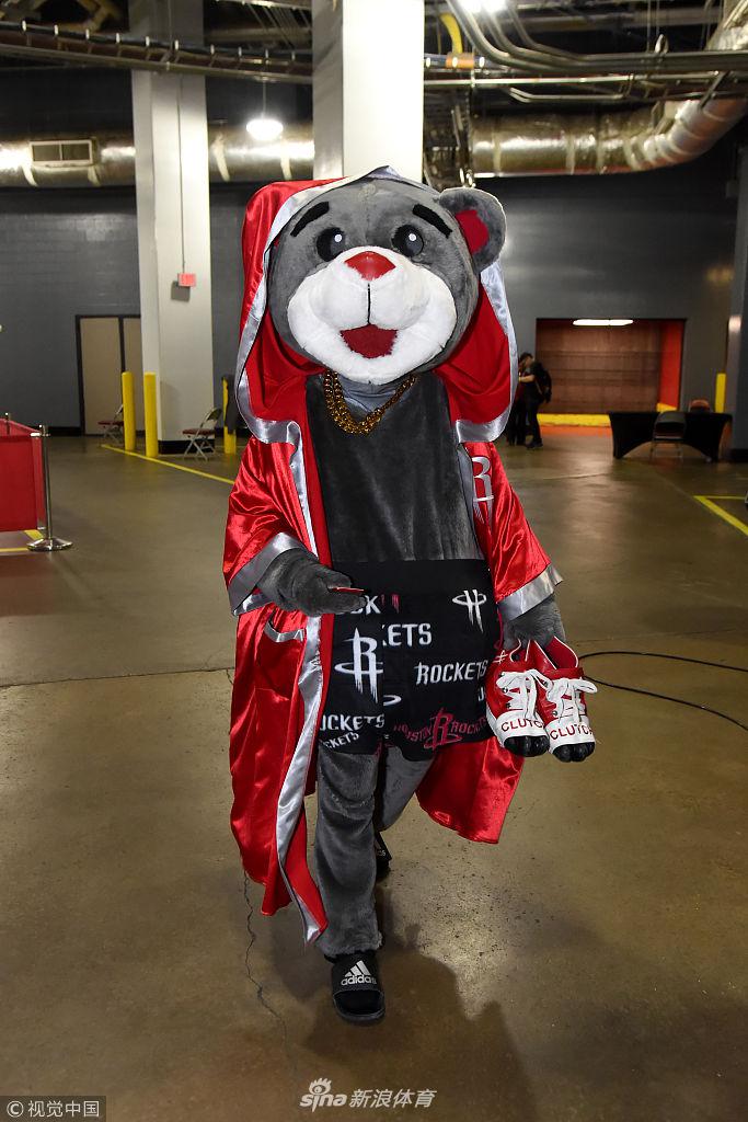 火箭熊老大风范
