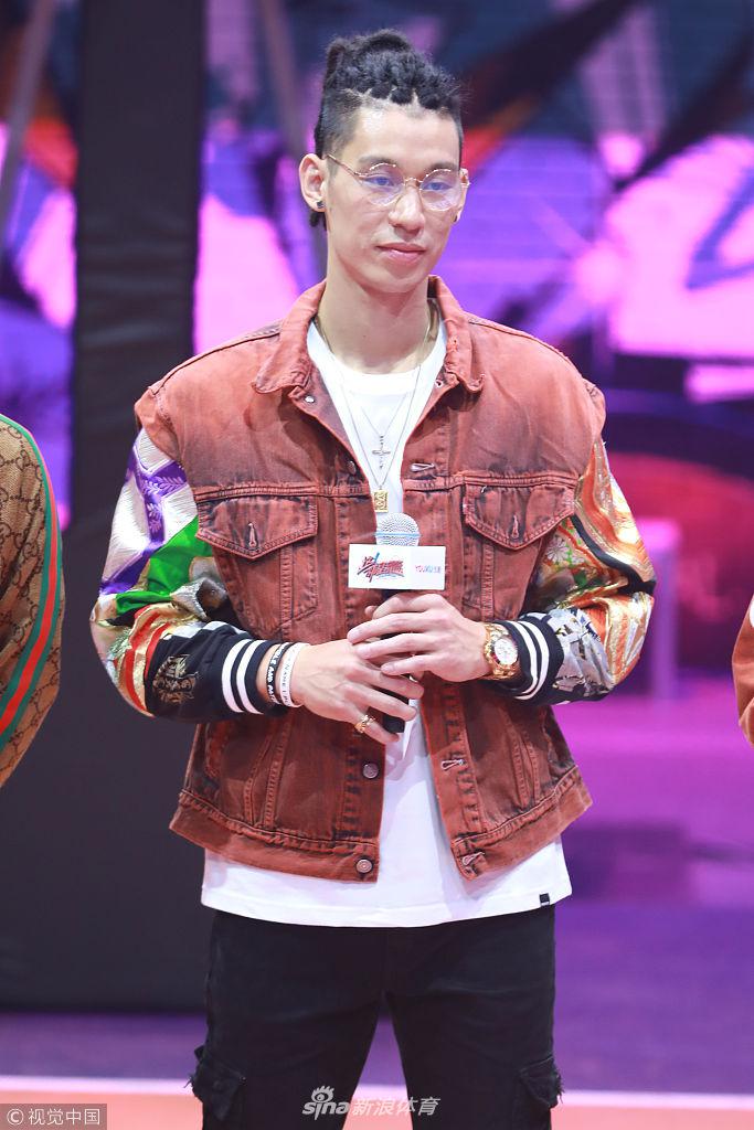 林书豪携手周杰伦李易峰出席综艺节目