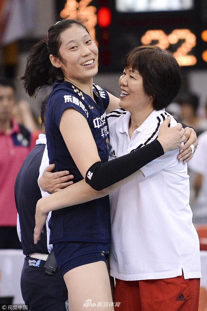 朱婷与教练郎平
