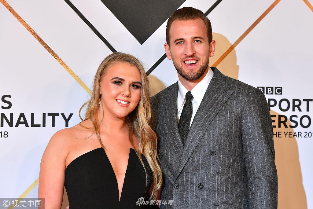 凯恩携妻子出席bbc年度体育人物颁奖礼