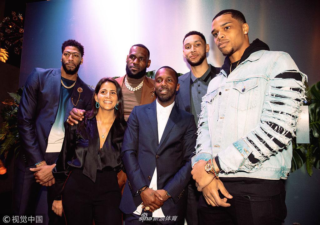 詹姆斯经纪人账下球员聚会 詹皇浓眉合体