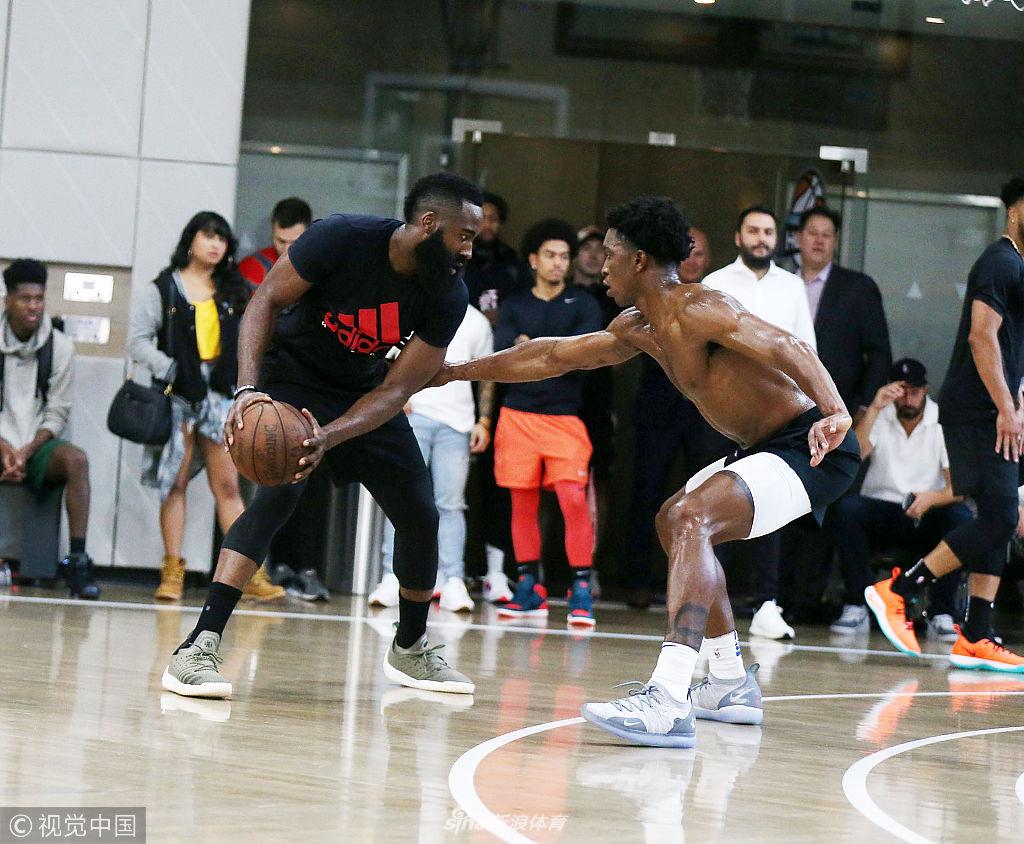 火箭大杀器合体！哈登安东尼纽约合练