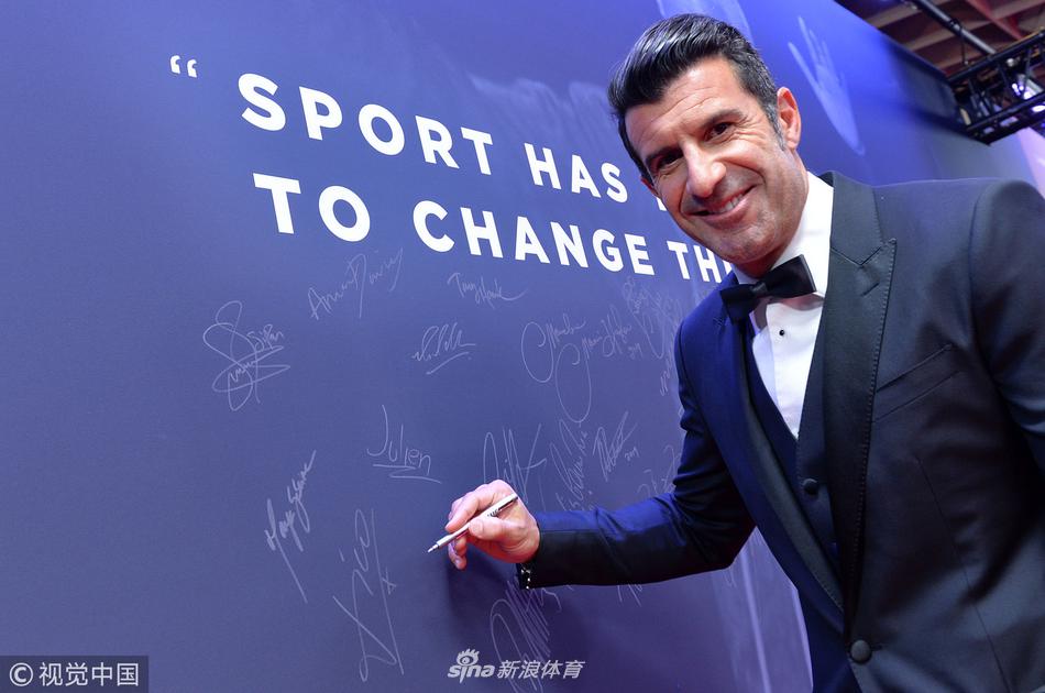 邓亚萍、菲戈领衔众星亮相红毯