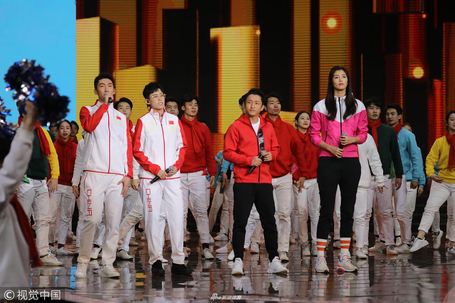 武大靖邹市明等亮相元旦晚会彩排