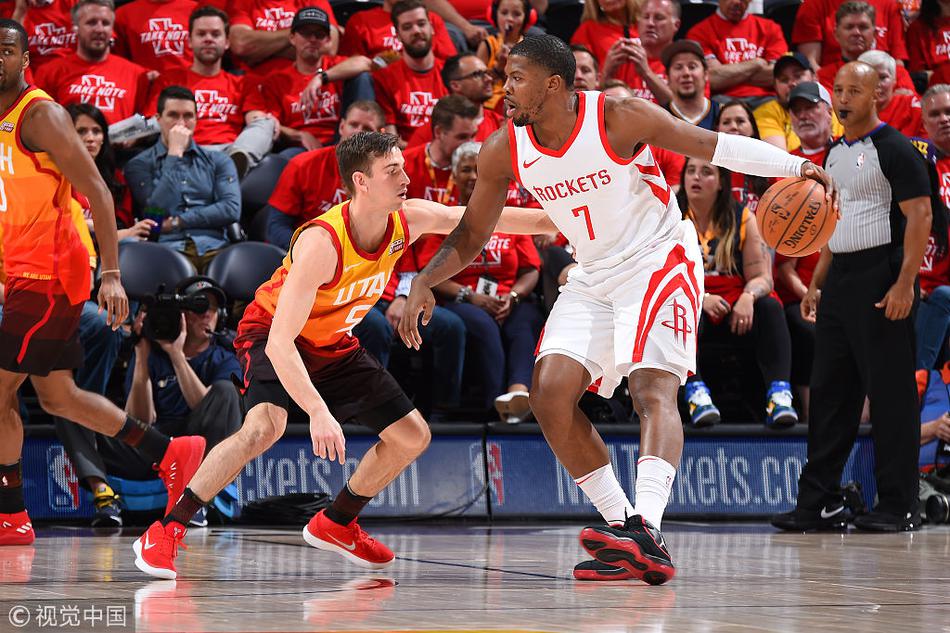 约翰逊伺机而动