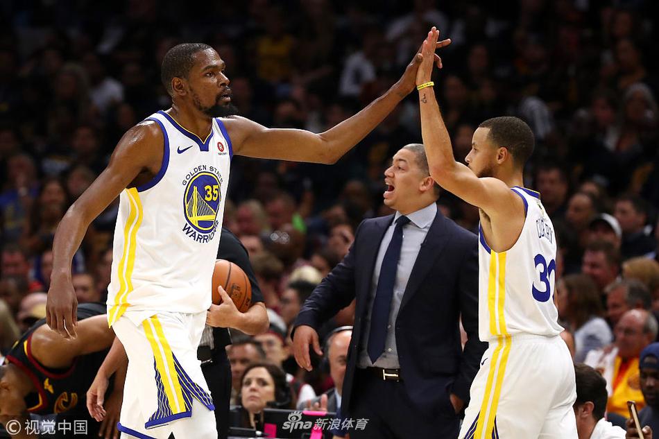 杜兰特库里击掌