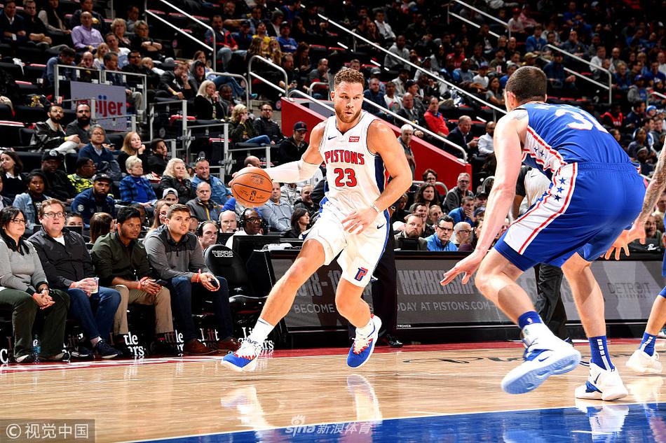 格里芬持球推进