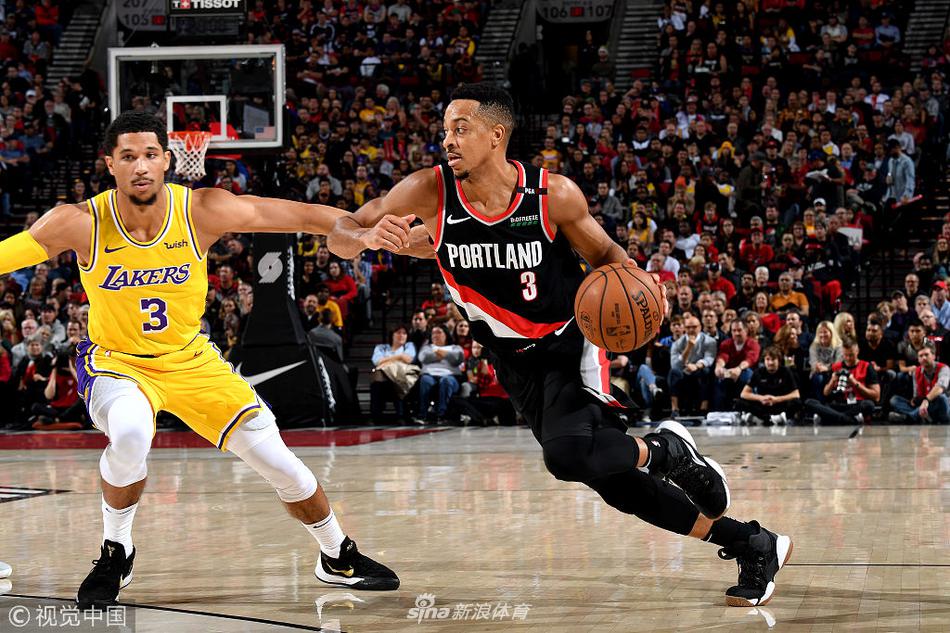 麦克科伦姆持球突破