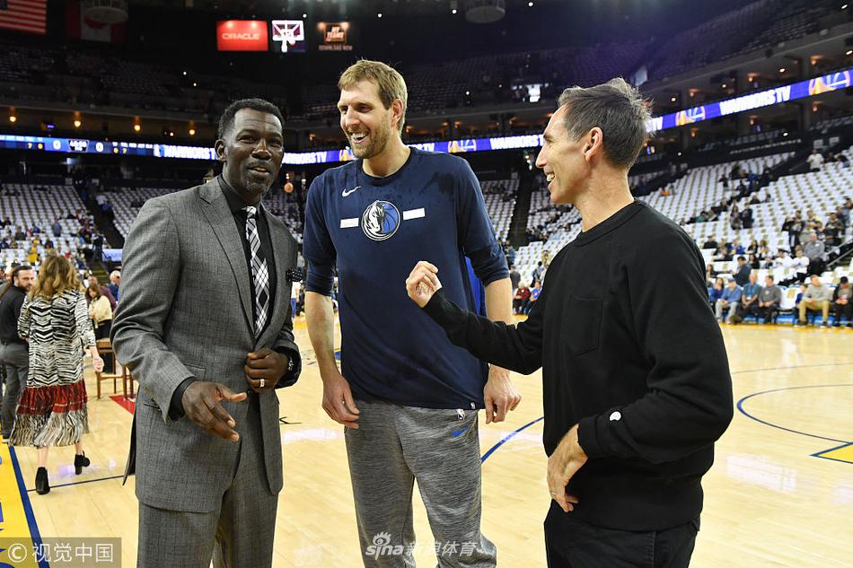 回忆杀！达拉斯小牛三剑客再聚首