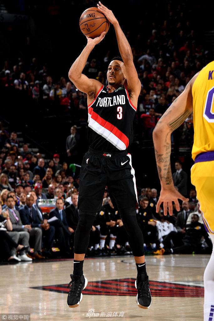 麦克科伦姆出手