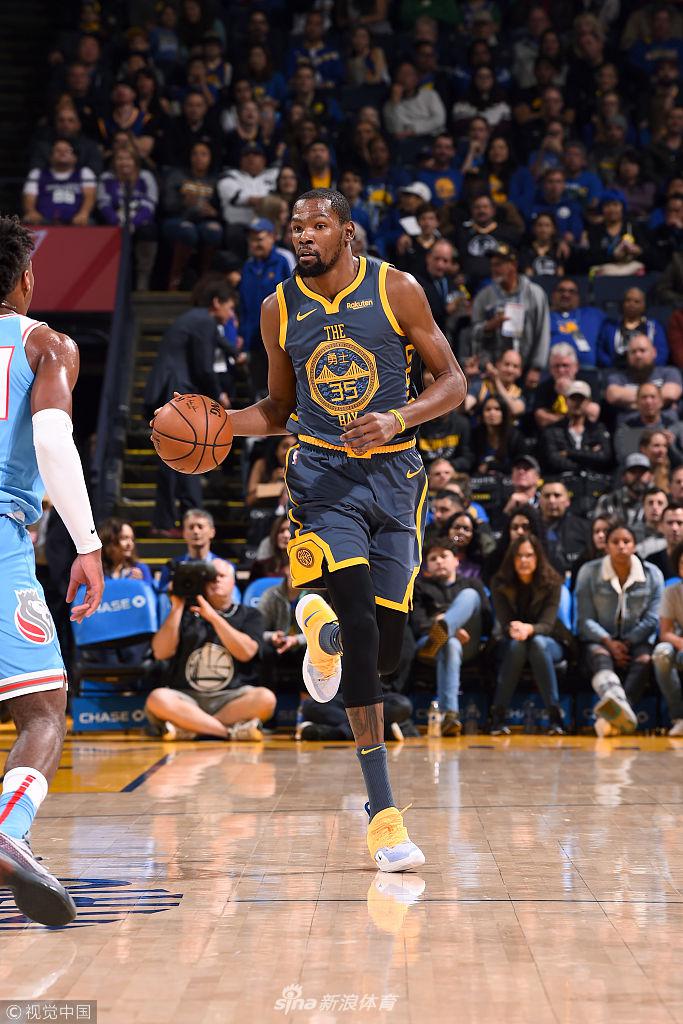 杜兰特持球推进