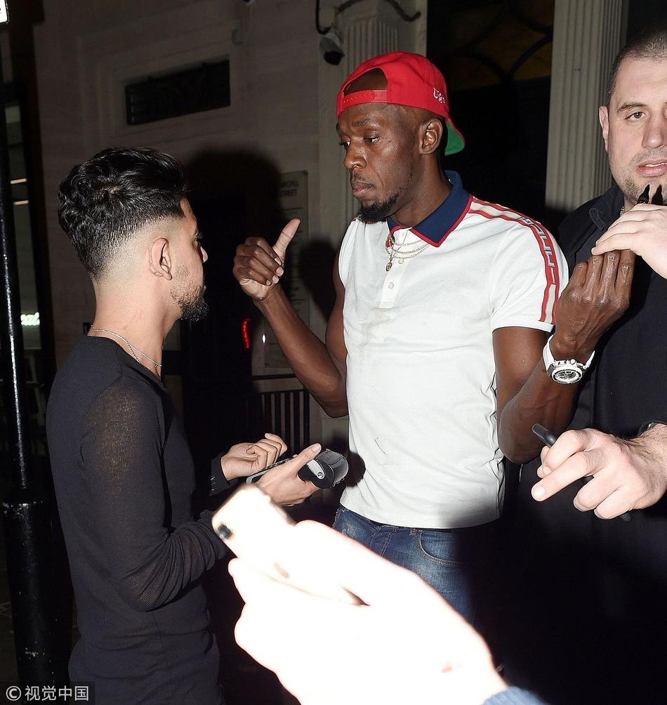 博尔特夜店狂欢结账险发生冲突