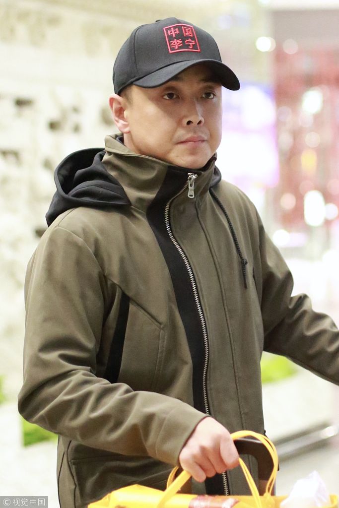 王皓率樊振东林高远回国抵京