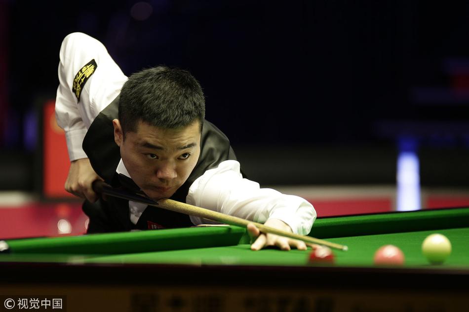 大师赛-丁俊晖6-5布雷切尔