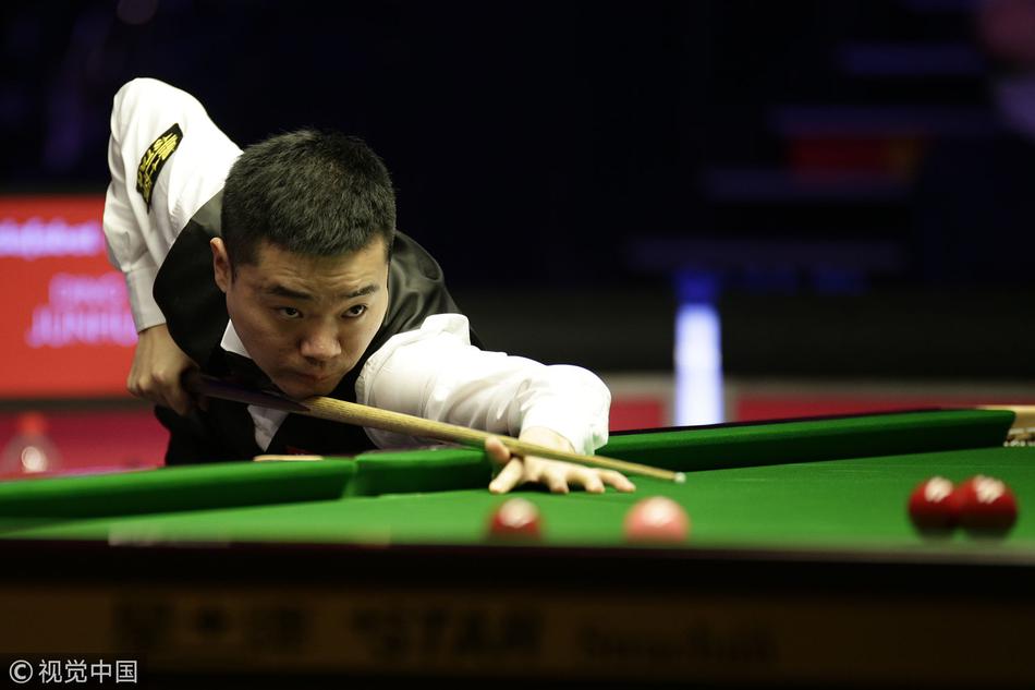 大师赛-丁俊晖6-5布雷切尔