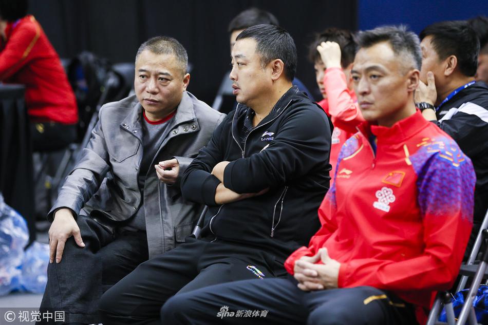 直通赛李晓霞任解说嘉宾刘国梁观战