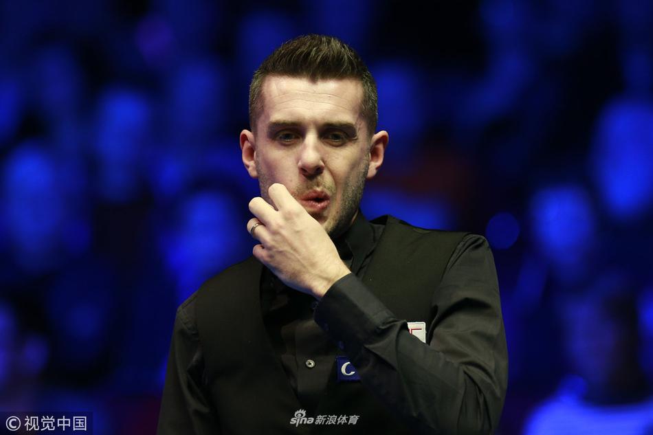 巡回锦标赛罗伯逊6-2塞尔比