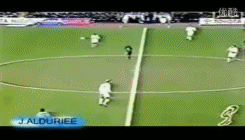 艺术足球！齐达内神级过人