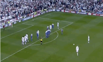 经典！贝克汉姆导弹式长传球