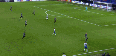 武磊4脚打门2射正！憾失空门