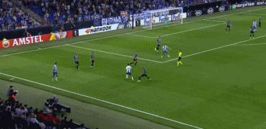 武磊4脚打门2射正！憾失空门