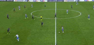 武磊4脚打门2射正！憾失空门