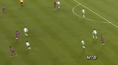 梅西18岁时就逆天！过人太残暴