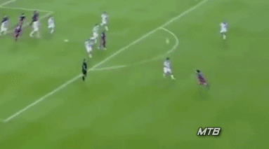 梅西18岁时就逆天！过人太残暴