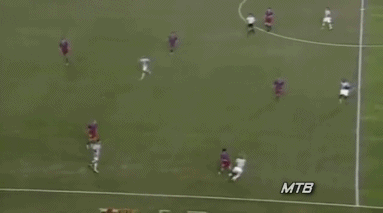 梅西18岁时就逆天！过人太残暴