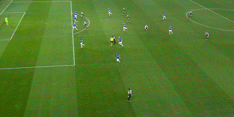 C罗神级头球！2.5米高空反物理