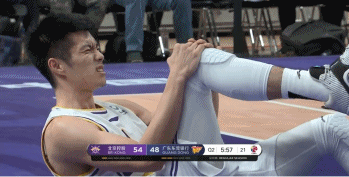 王子瑞与赵睿对抗后受伤