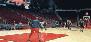 火箭训练营首日精彩瞬间 威少全程乐开花 哈登秀后撤步三分