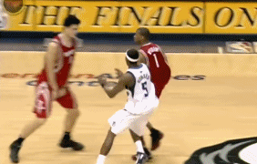 隔扣大竹竿+绝杀！14年前的今天 姚麦60分打出季后赛最强一战