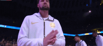 汤普森领取冠军戒指